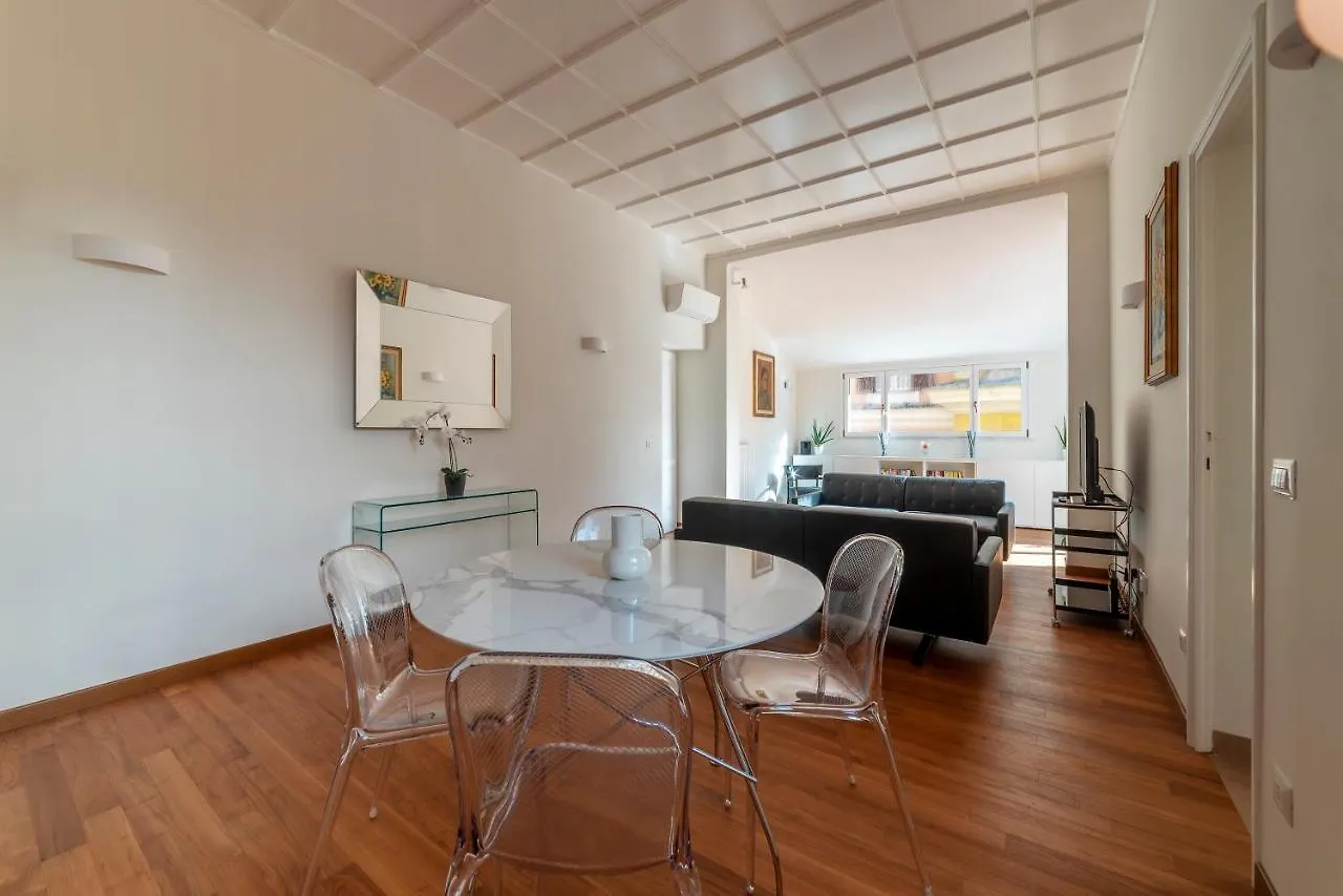 Trastevere Luxury Apartment With Terrace Rome
