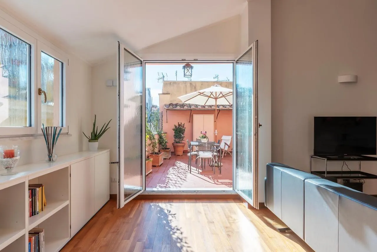 Trastevere Luxury Apartment With Terrace Rome Italy