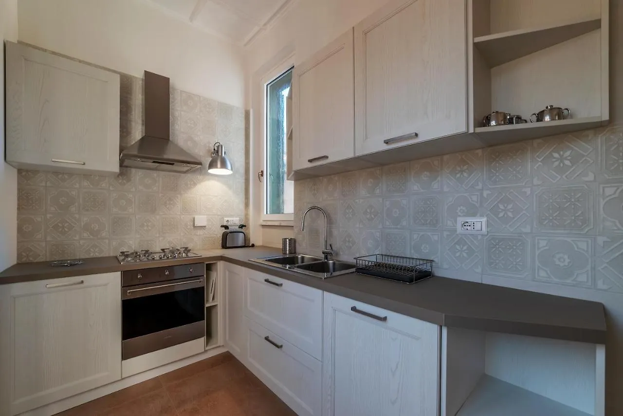 Trastevere Luxury Apartment With Terrace Rome