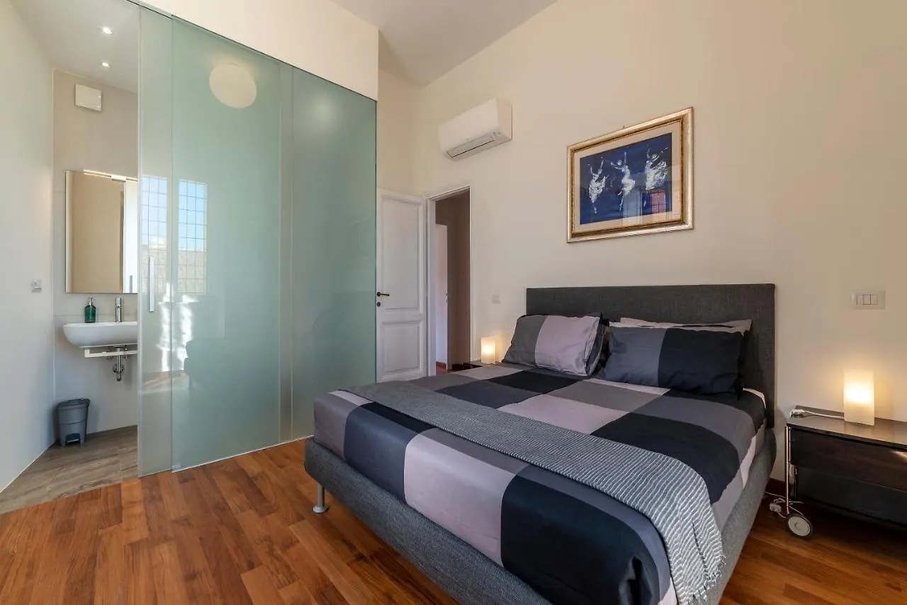 Trastevere Luxury Apartment With Terrace Rome