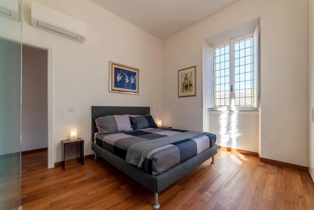 רומא Trastevere Luxury Apartment With Terrace איטליה